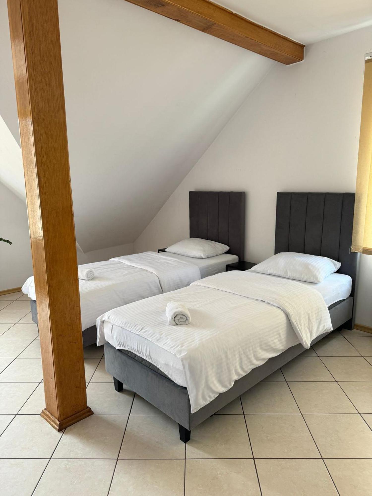 Hotelik Maria Szczytno  Exteriör bild